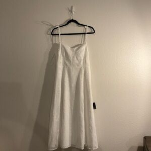 NWT Loveliest Looks White Floral Jacquard Tie-Strap Midi Dress